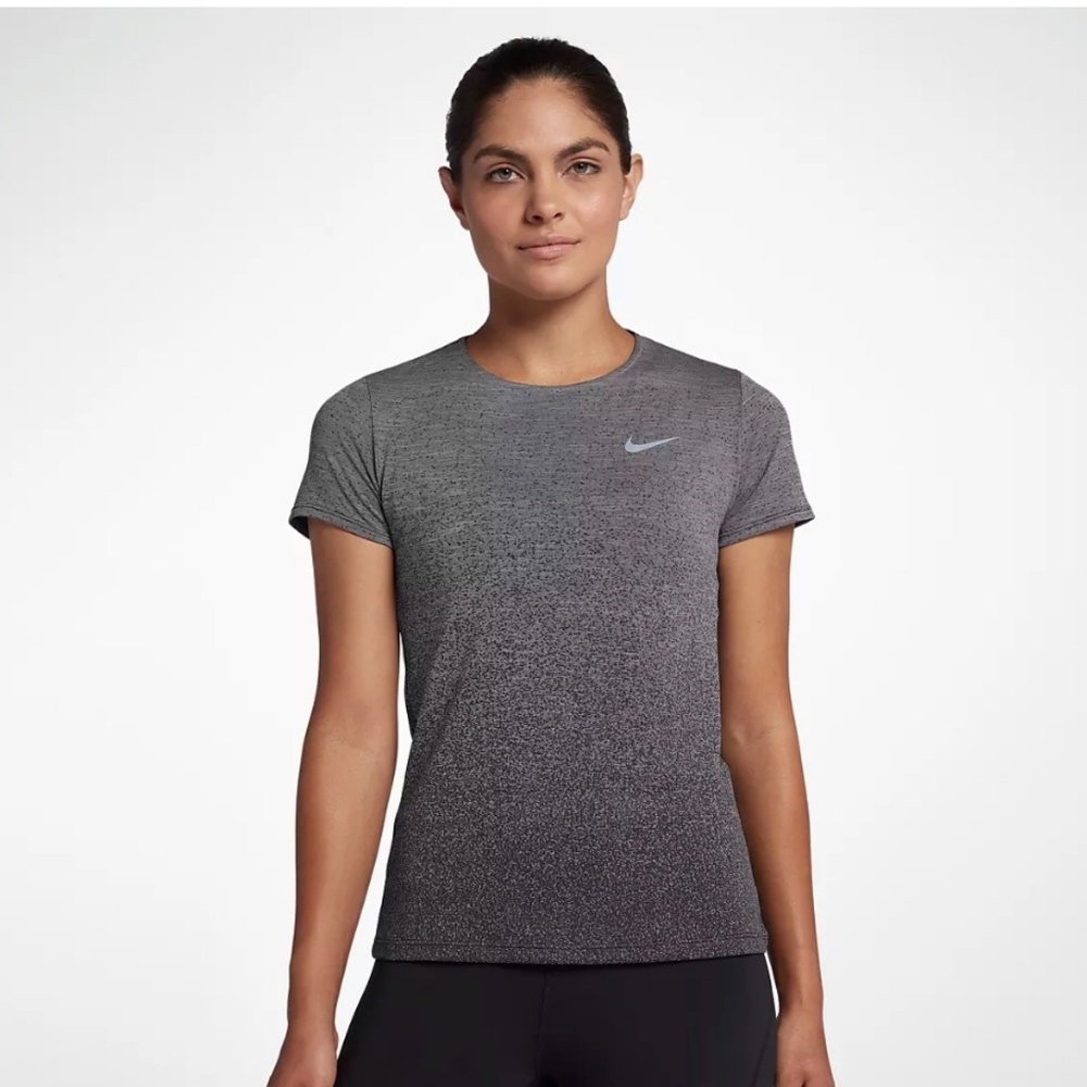 Nike medalist running top